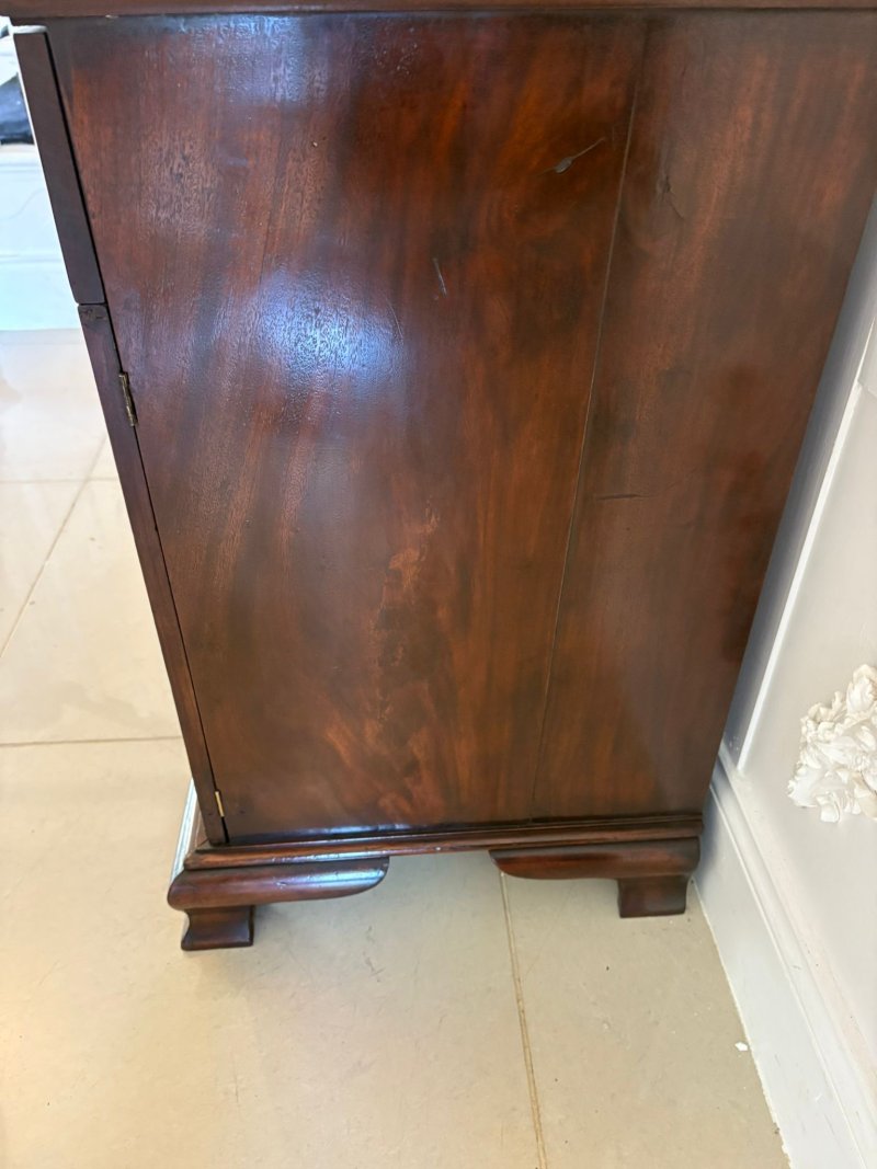 Outstanding Quality Antique Victorian Mahogany Inlaid Bookcase - Image 10